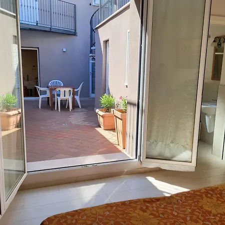 Fulgida Apartment *